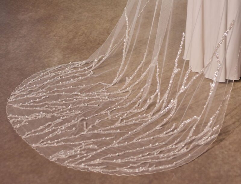 Wedding Veil - Elegant Vertical Lines with Sequins and Beads