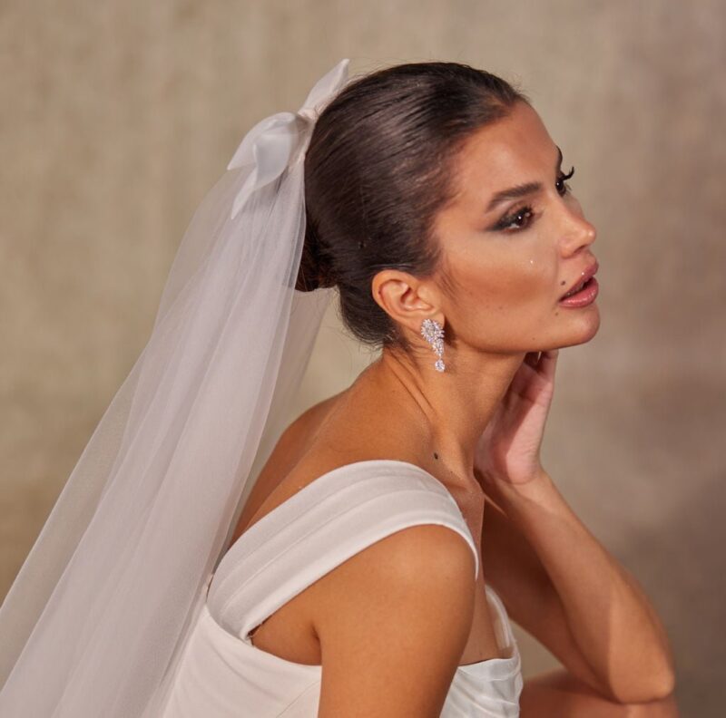 Elegant Bow Wedding Veil - Very Soft Silk Tulle- Romantic Bridal Accessory for Timeless Beauty