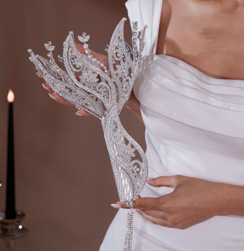 Bride Bouquet Holder, Silver Color, Luxury Wedding Accessories