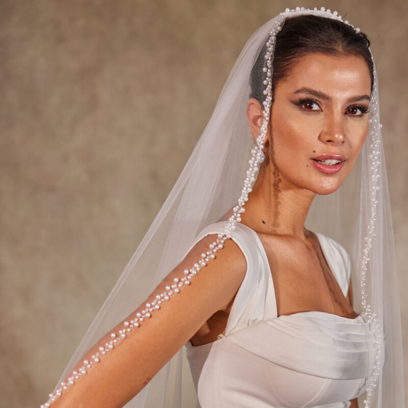 Elegant Handcrafted Wedding Veil with Pearl and Beads