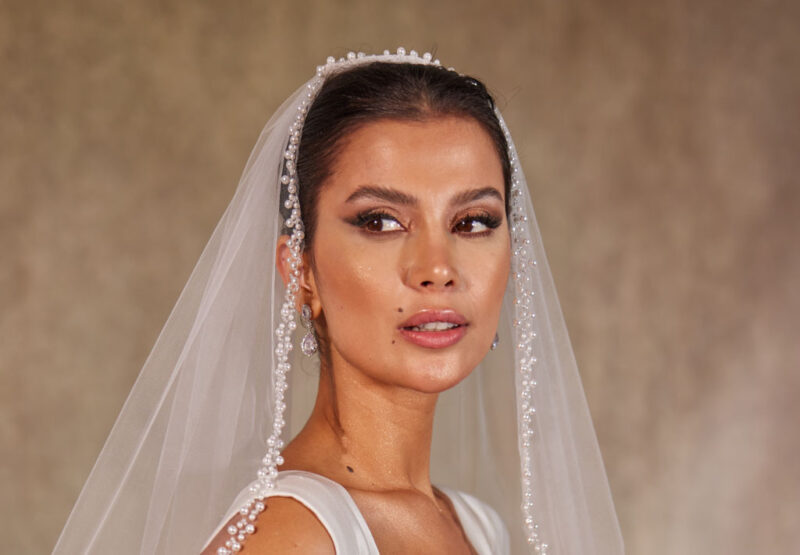 Elegant Handcrafted Wedding Veil with Pearl and Beads